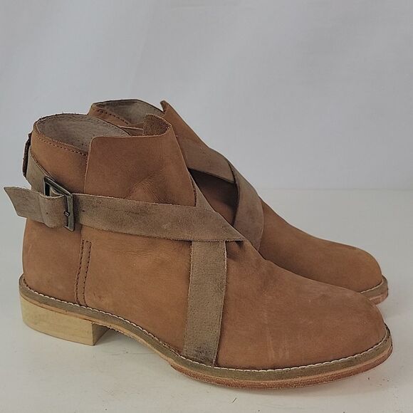 Free People Las Palmas Distressed Leather Women's Ankle Boots - Picture 1 of 15